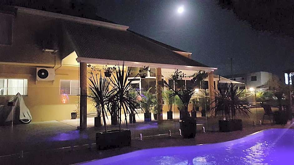 Admiral Nelson Motor Inn