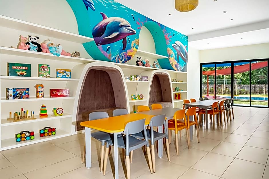 Ocean's Creek Beach Hotel