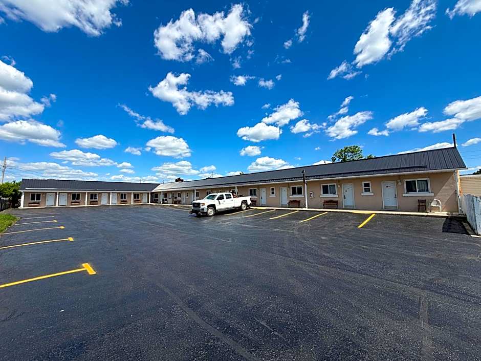 Perth Plaza Inn & Suites