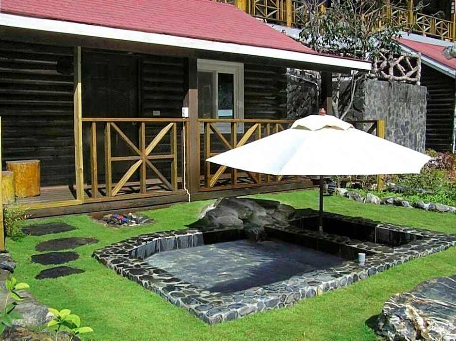 Ming Lu Holiday Hotel