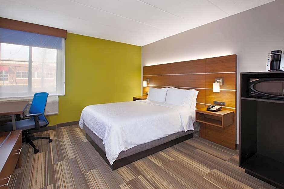 Holiday Inn Express Fairfax-Arlington Boulevard By IHG