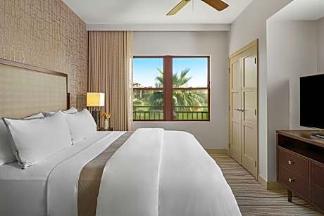 One-Bedroom Villa with Balcony and Whirlpool