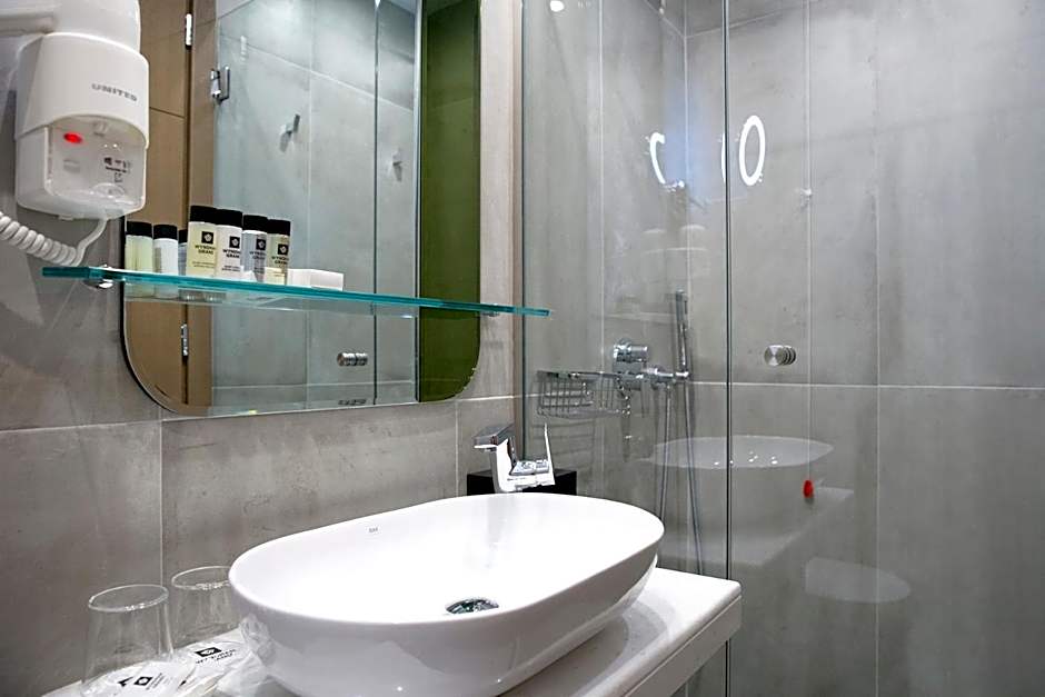 Wyndham Athens Residence