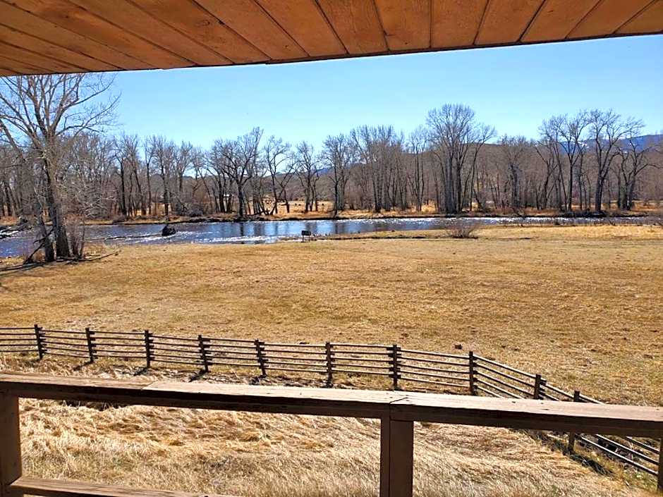 Sportsman Lodge Melrose MT