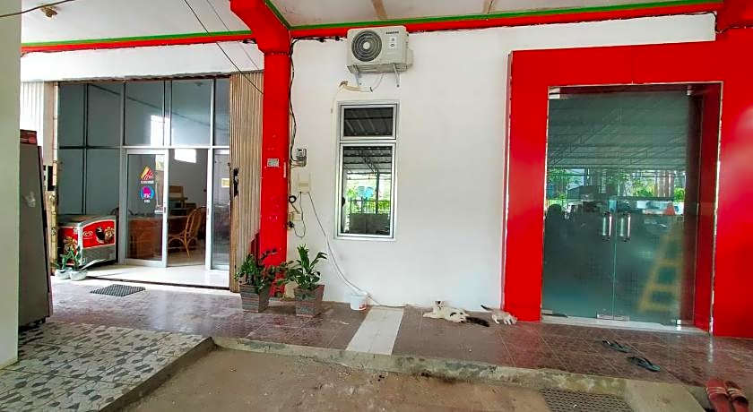 Ombai Guest House 27 Syariah Mitra RedDoorz