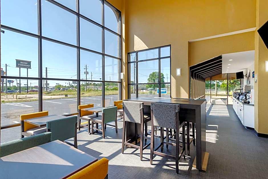 Clarion Pointe McDonough
