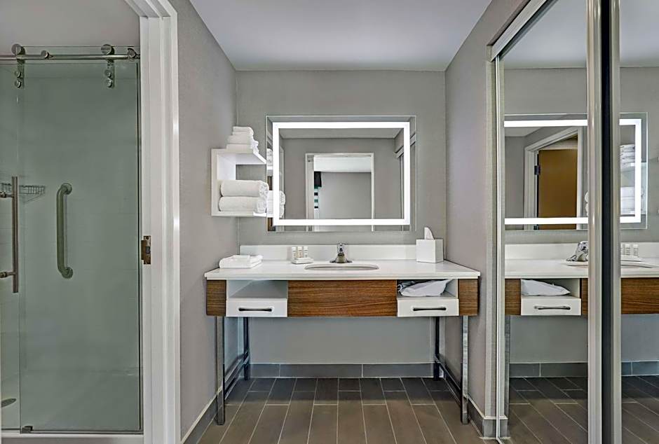 Hampton Inn By Hilton & Suites Belleville