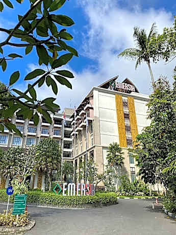 Emersia Hotel & Resort Batusangkar