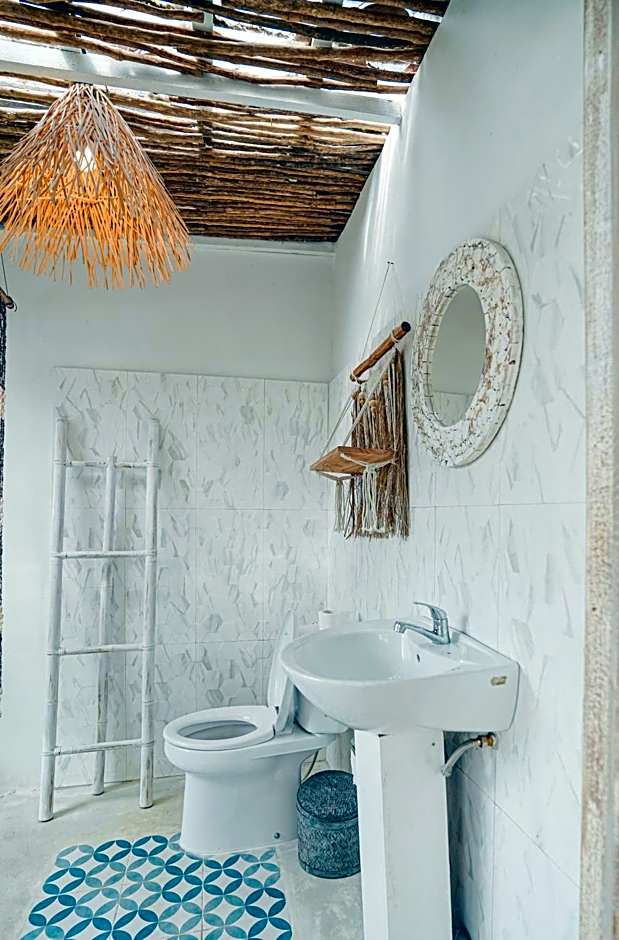 Woywoy Escape Bresela Adults Only