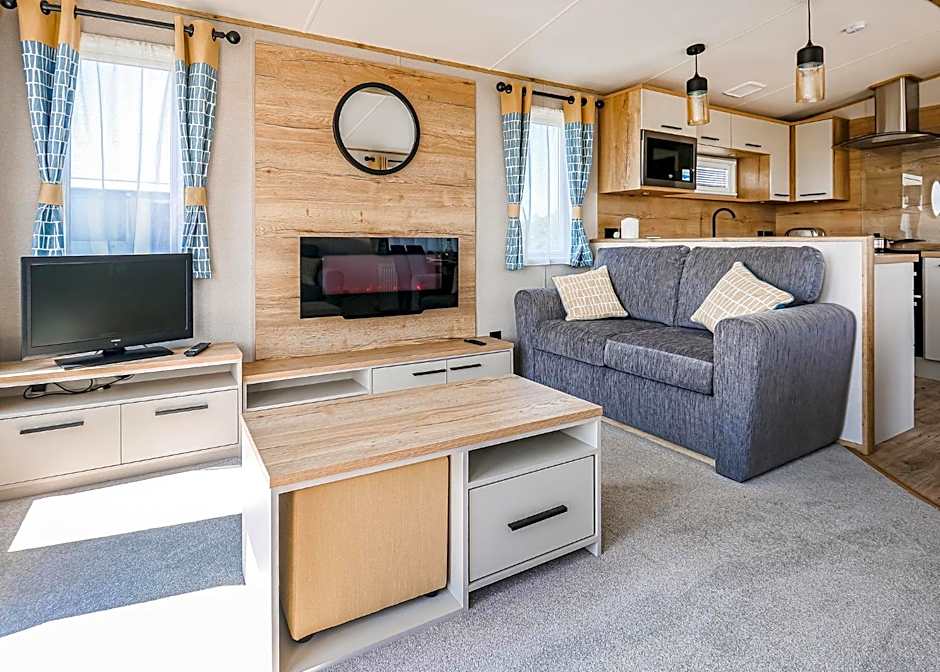 Waters Edge Leisure Park