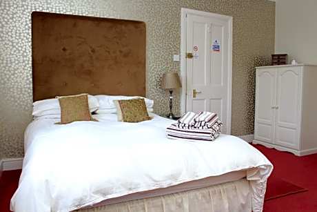 Deluxe Double Room with Shower