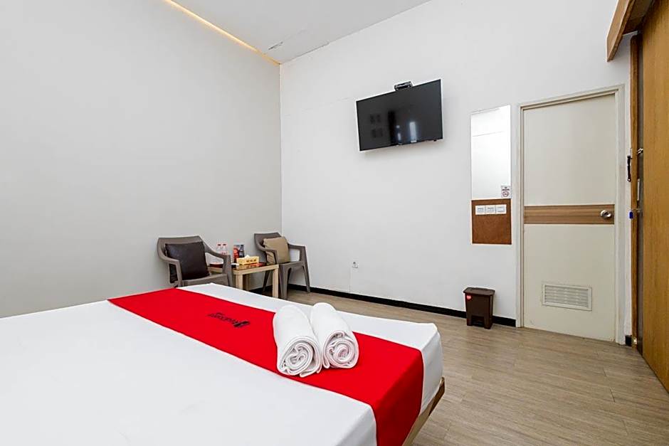 RedDoorz Syariah near Transmart MX Malang