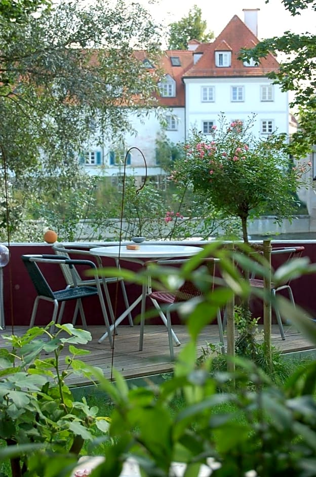 Hotel am Fluss