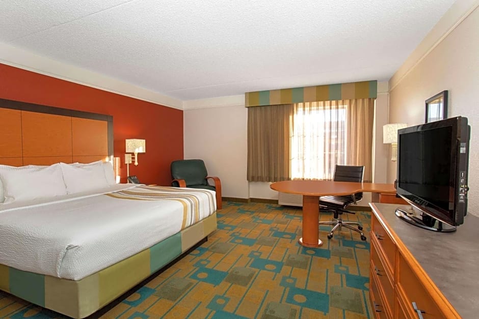 La Quinta Inn & Suites by Wyndham Denver Southwest Lakewood