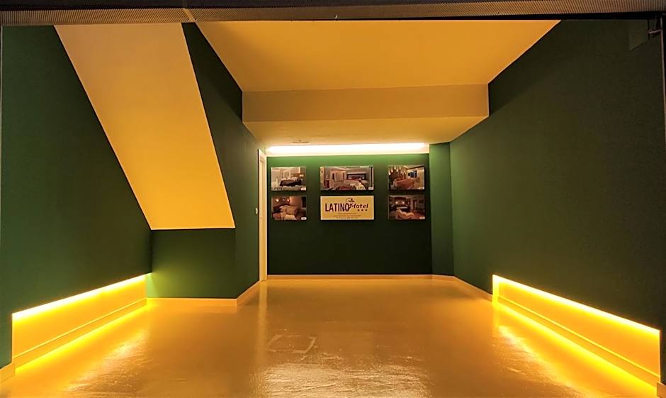 Motel Latino
