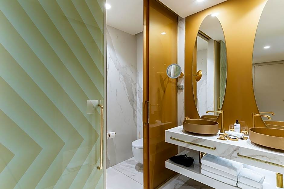 Savoy Palace - The Leading Hotels of the World - Savoy Signature