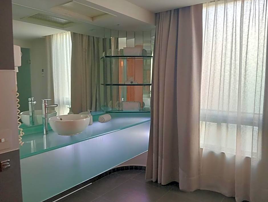 Ramada by Wyndham Mexico City Santa Fe