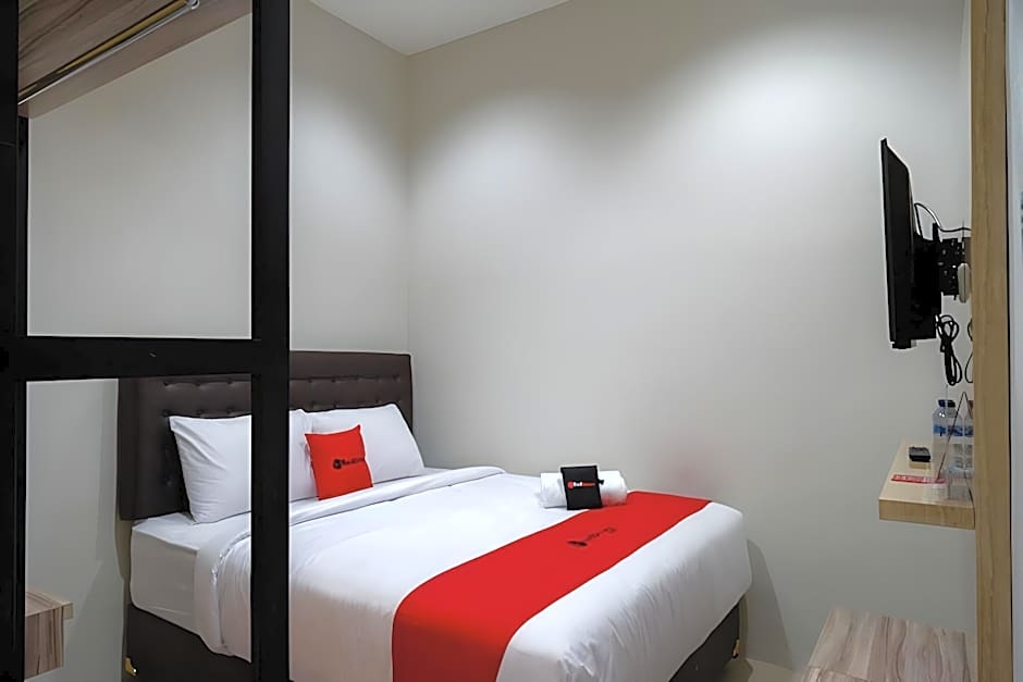 RedDoorz @ Jalan Kartini Semarang