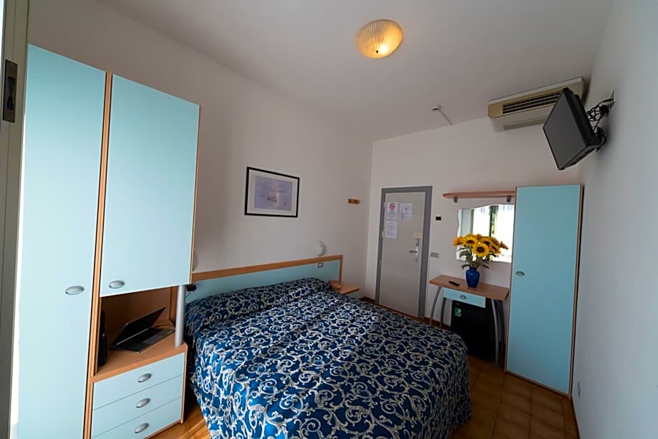 Hotel Etna - Hotel per Coppie e Famiglie con Parcheggio e Spiaggia