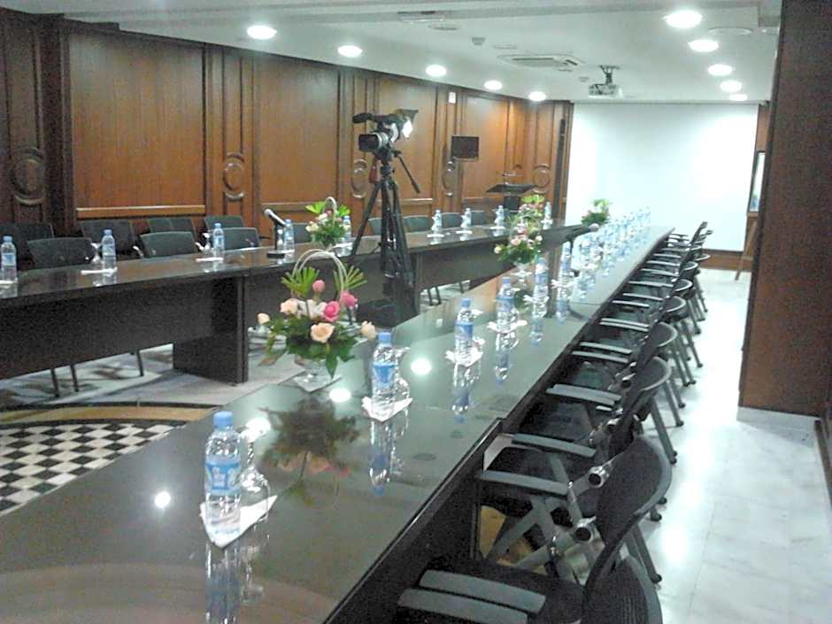 Majliss Hotel Downtown