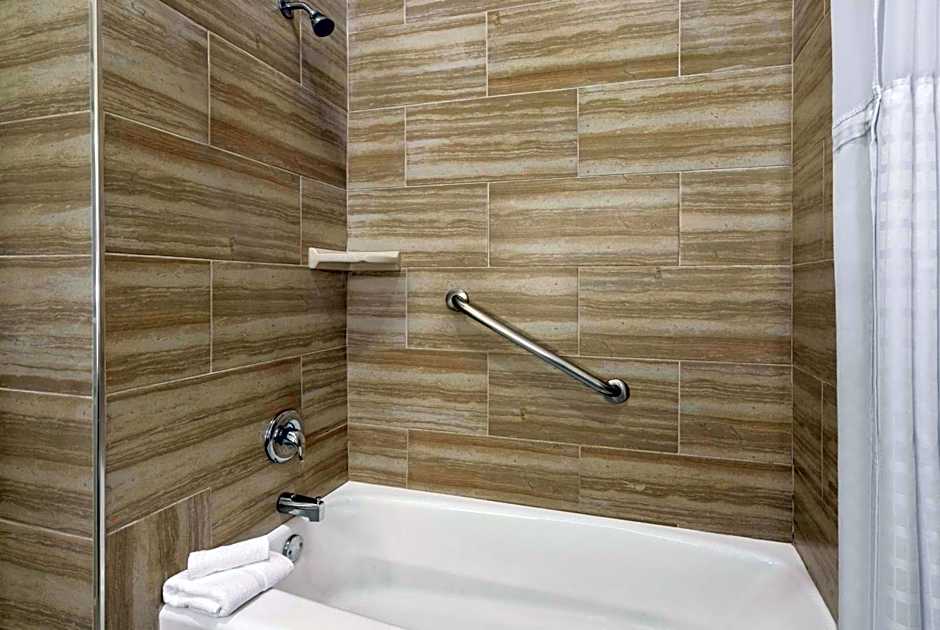 La Quinta Inn & Suites by Wyndham Brownsville North