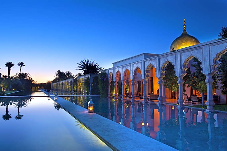 Palais Namaskar