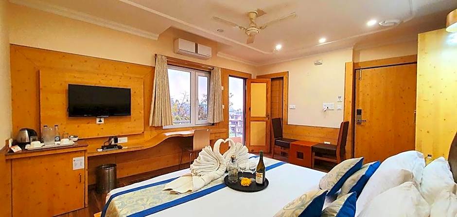 Quartz Himalayan Brothers