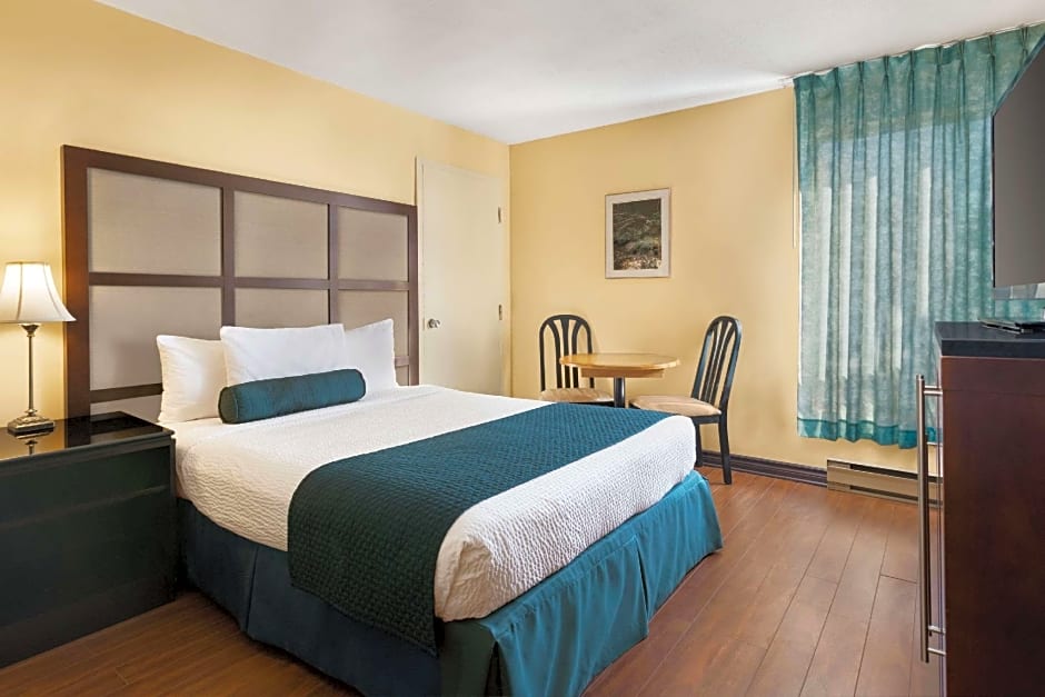 Days Inn & Conference Centre by Wyndham Blainville