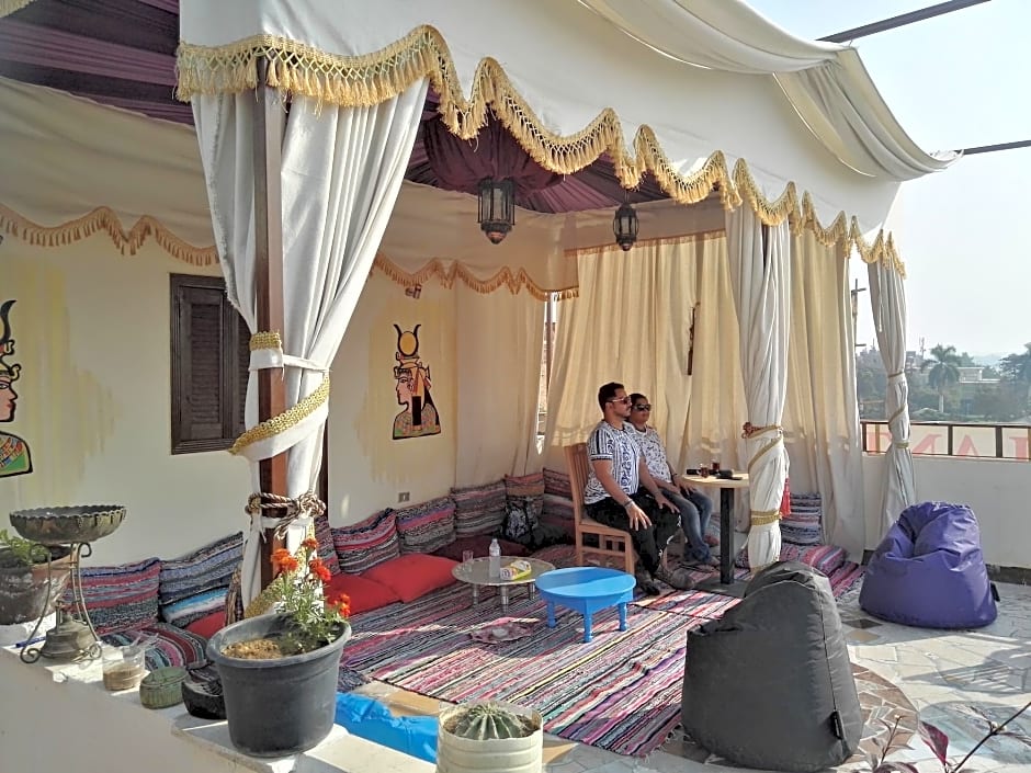 Atlantis Pyramids Inn