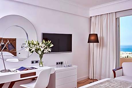 Standard Side Sea View Double or Twin Room