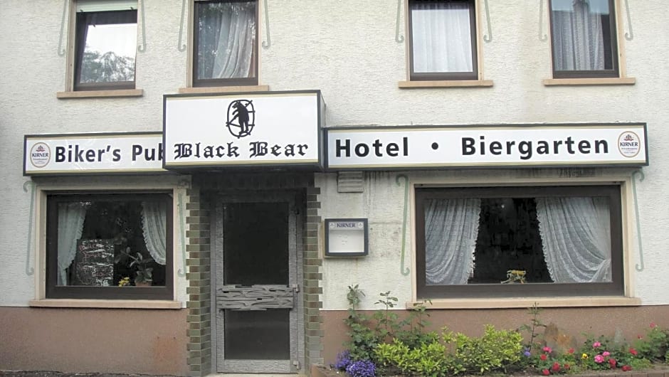 Black Bear Bikers Pub-Hotel