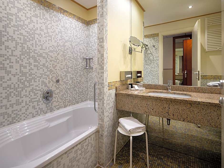 Crowne Plaza Venice East By IHG