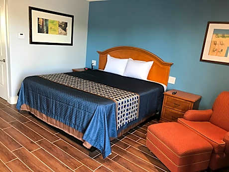 Deluxe King Room