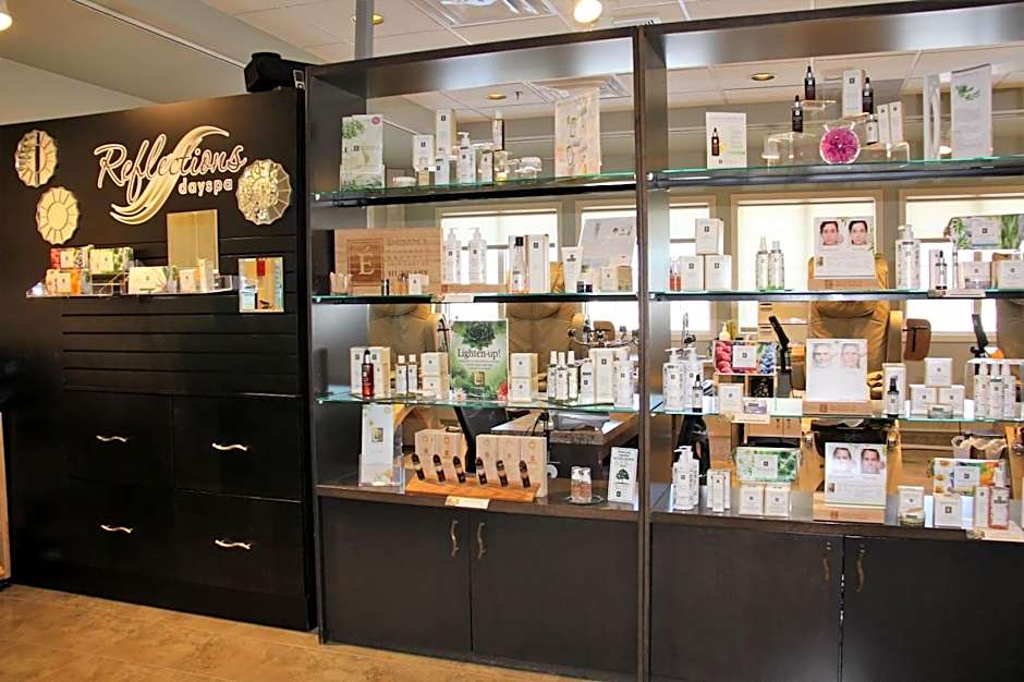 Travelodge by Wyndham Lacombe