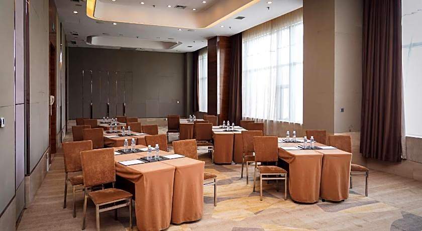 Crowne Plaza Dalian Sports Center by IHG