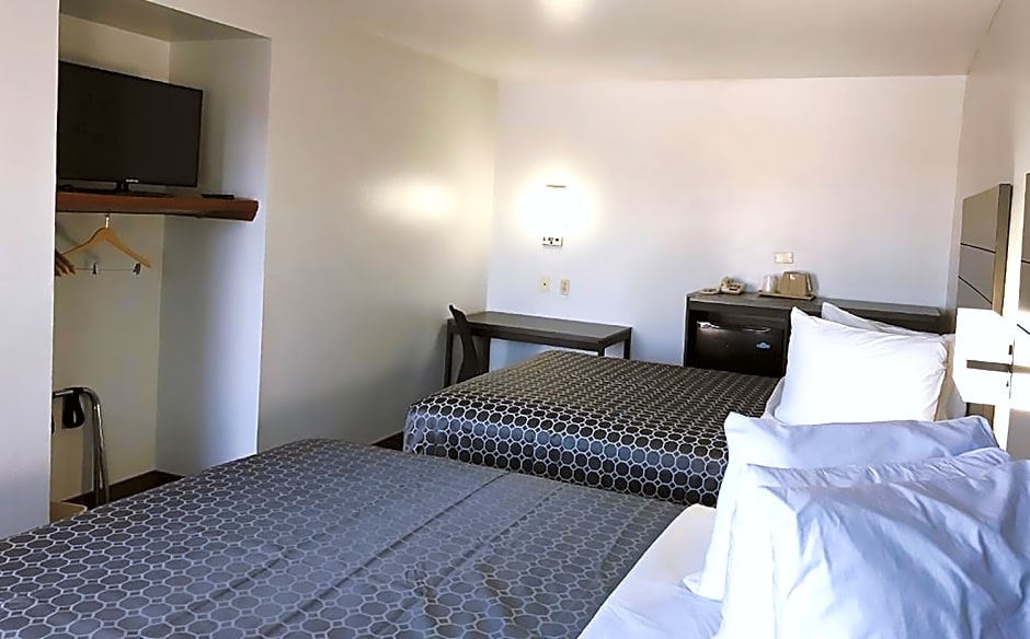 Sky Palace Inn By Jasper Near AT & T Center