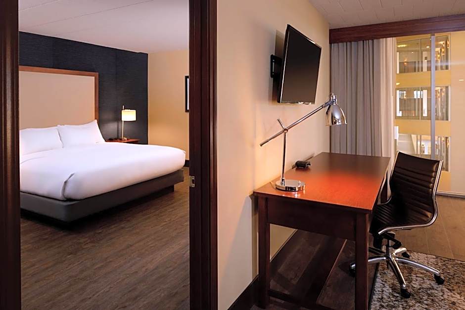 DoubleTree By Hilton Hotel Pittsburgh - Cranberry