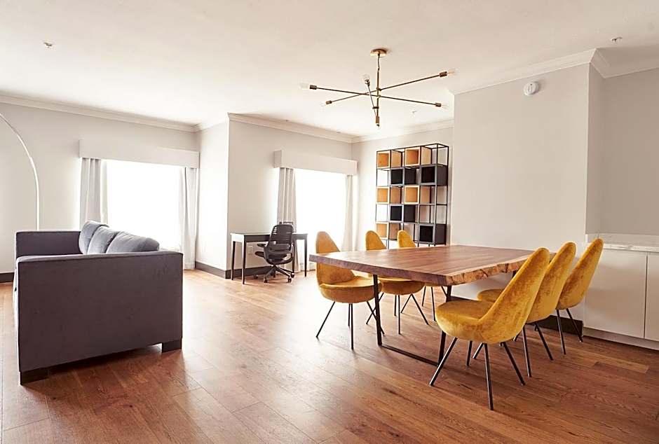 Champions Club and Hotel Houston Westchase