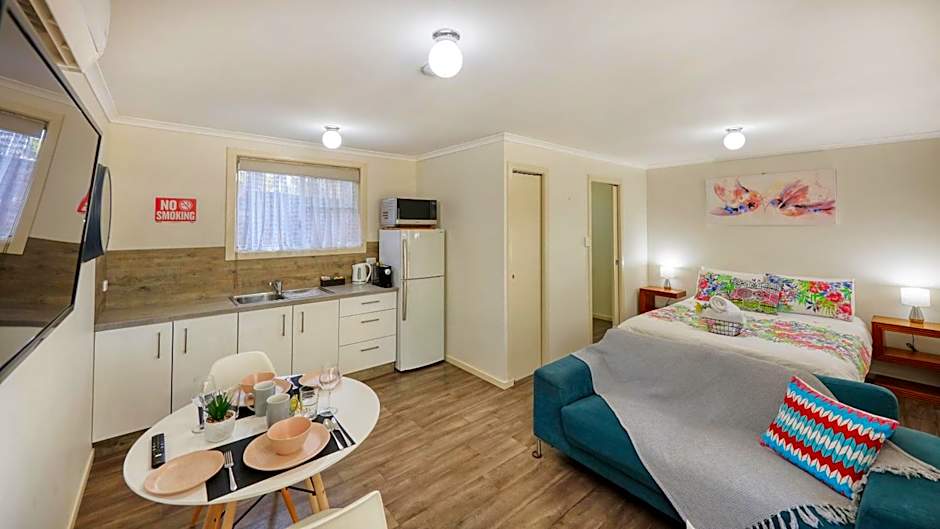 Silver Wattle Cabins