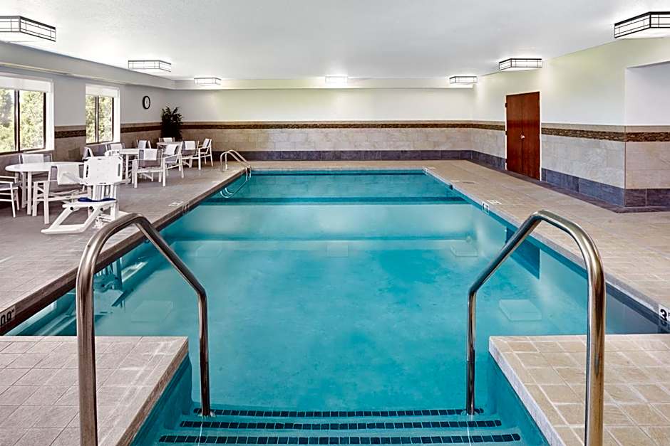 Holiday Inn Express Sheboygan-Kohler / I-43 By IHG