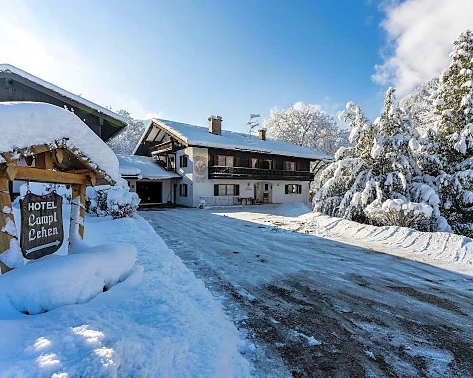 Hotel & Chalets Lampllehen