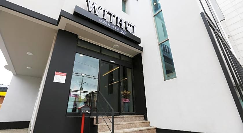 With U Hotel & Guesthouse