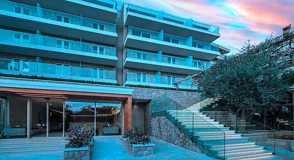Poseidon The Beach Hotel