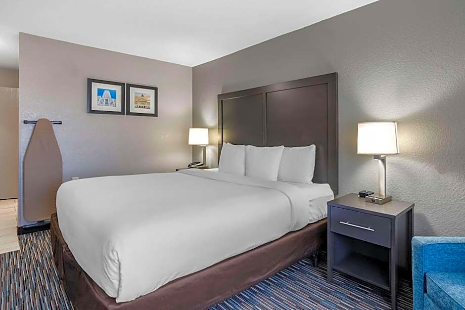Comfort Inn & Suites