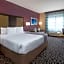La Quinta Inn & Suites by Wyndham Wichita Airport