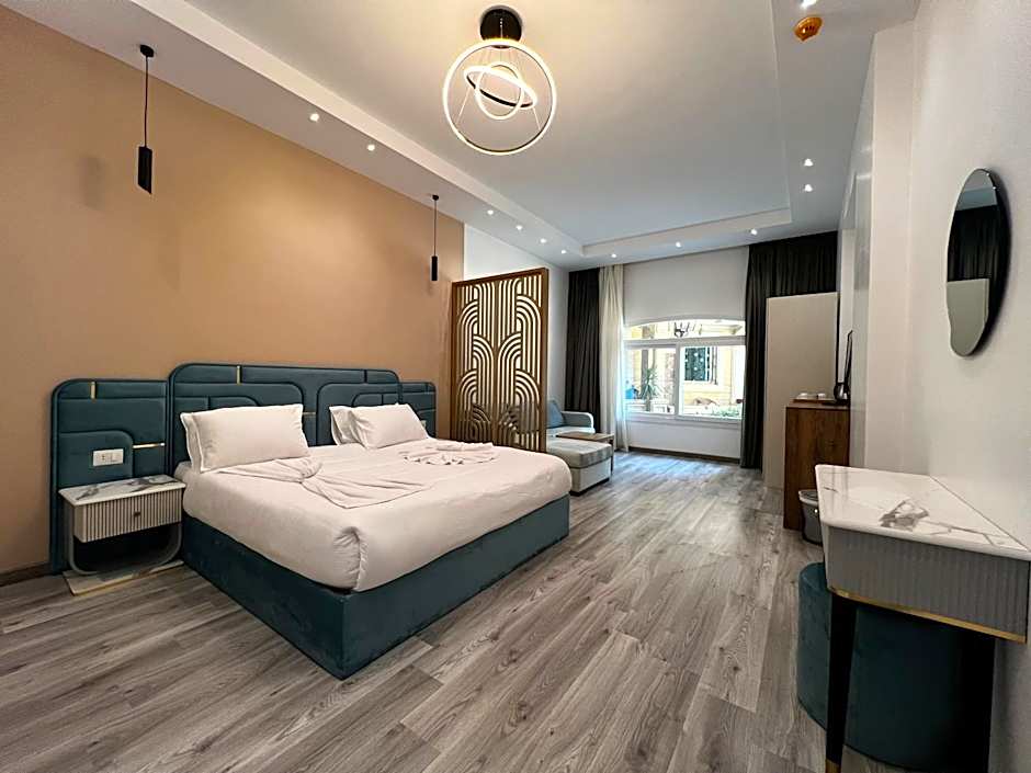 Onyx Pyramids Boutique Hotel
