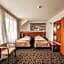 Hotel Azyl
