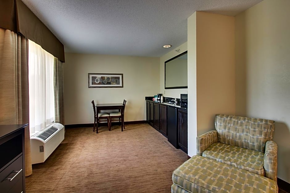 Wingfield Inn & Suites