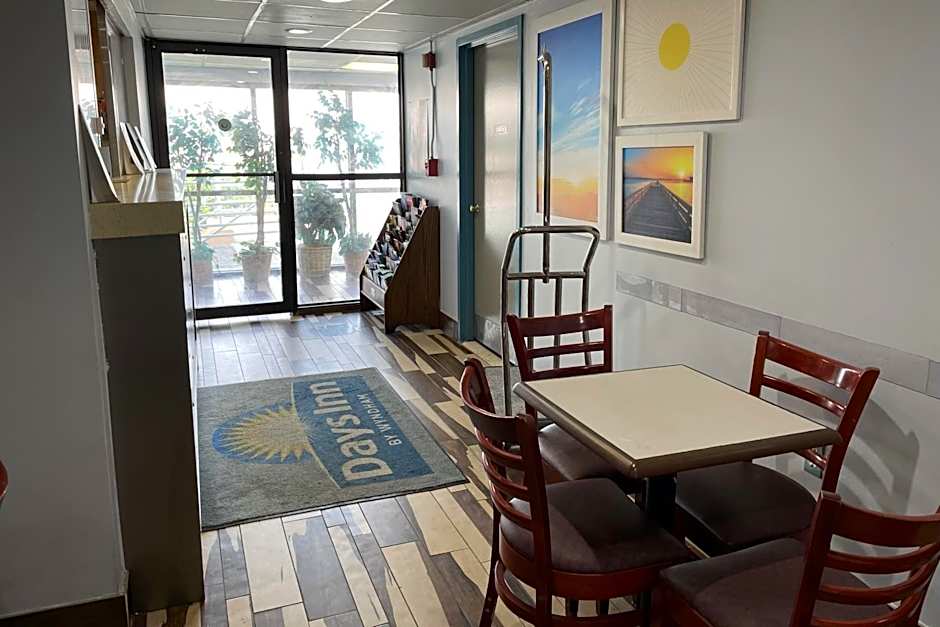 Days Inn by Wyndham Jersey City