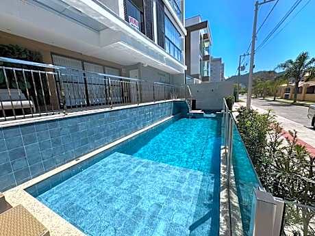 Cód 161 - Apartamento com Spa privativa a 100m do mar